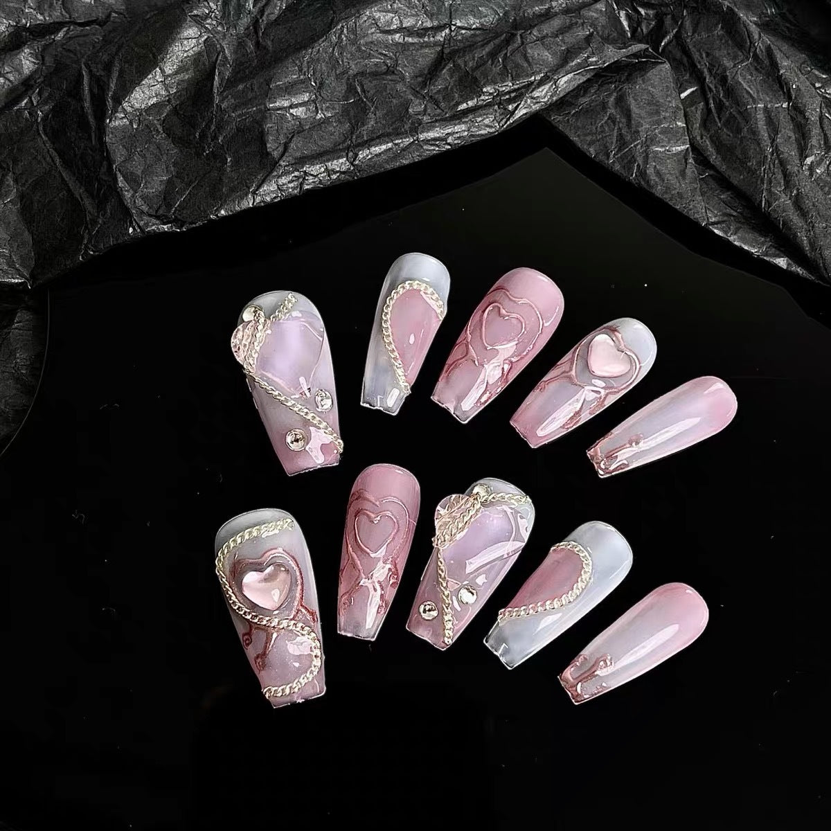 Faux-ongles Coeur Enchainé